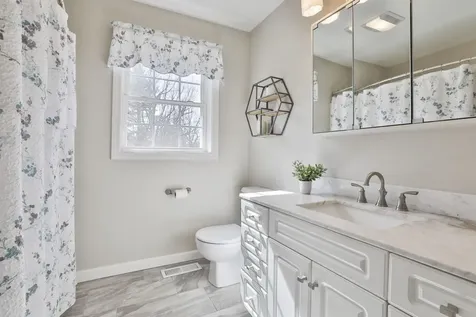 9 Copeland Drive Hudson NH 03051