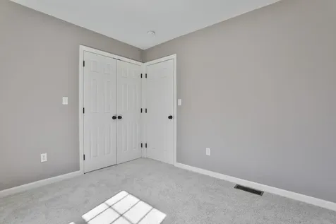 9 Copeland Drive Hudson NH 03051