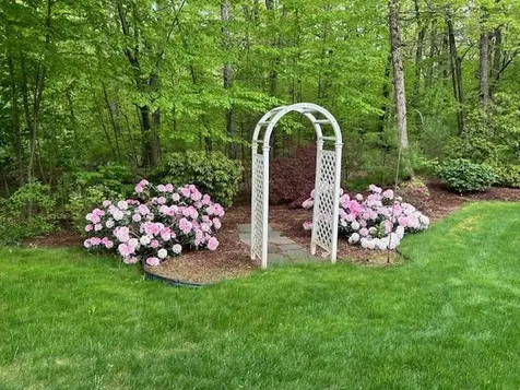 9 Copeland Drive Hudson NH 03051