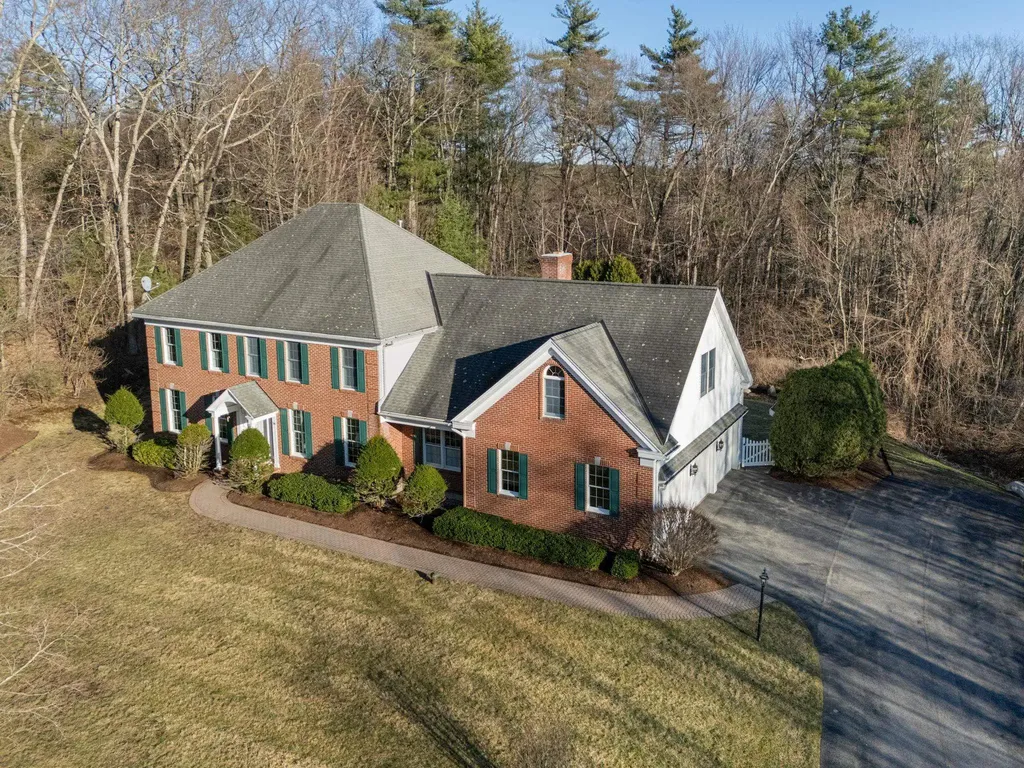 56 Olde English Road Bedford NH 03110