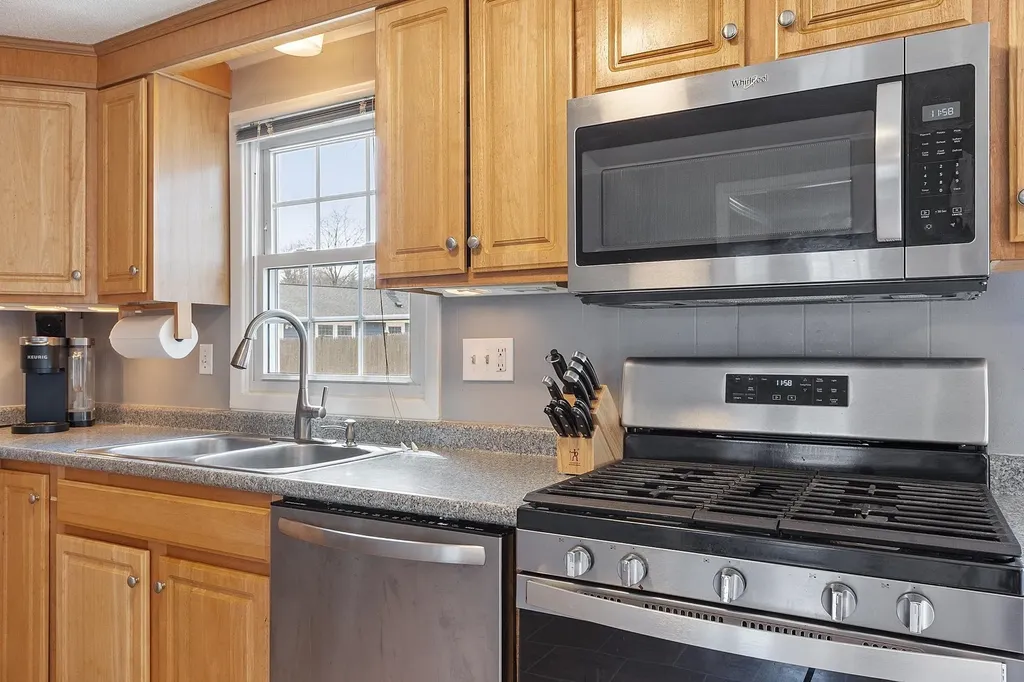 46 Northeastern Boulevard Nashua NH 03062