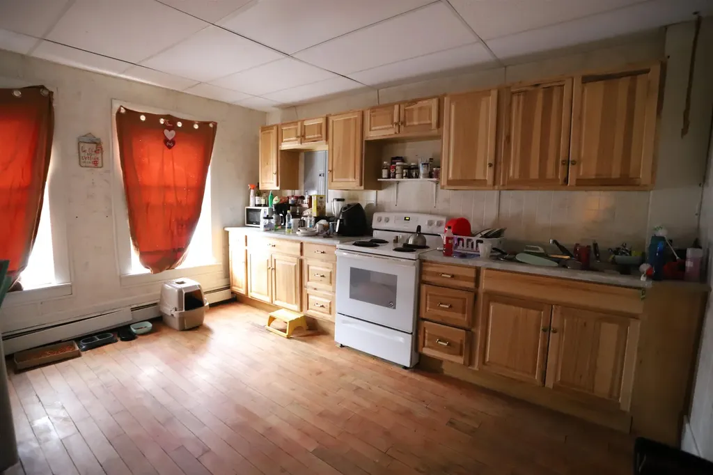 2 Cross, 24 Main, 109/113/123/389 Railroad Street Brighton VT 05846