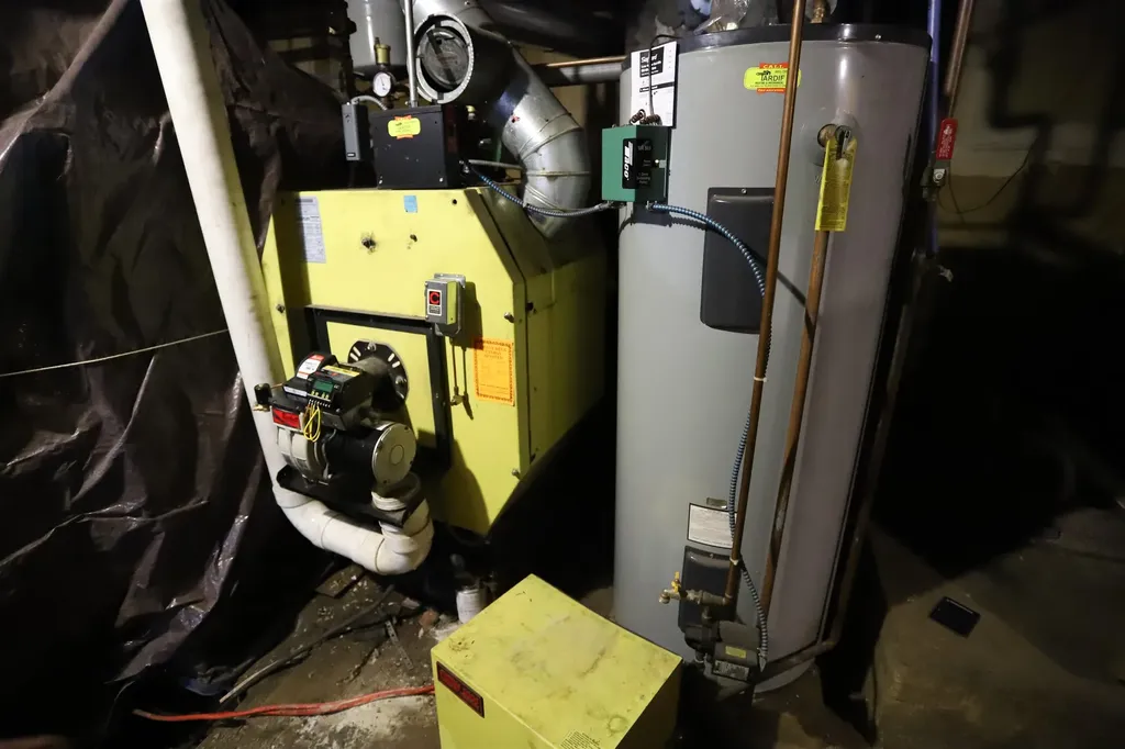 2 Cross, 24 Main, 109/113/123/389 Railroad Street Brighton VT 05846