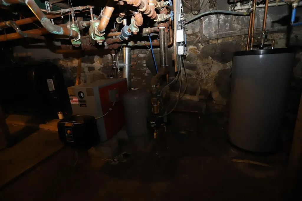 2 Cross, 24 Main, 109/113/123/389 Railroad Street Brighton VT 05846