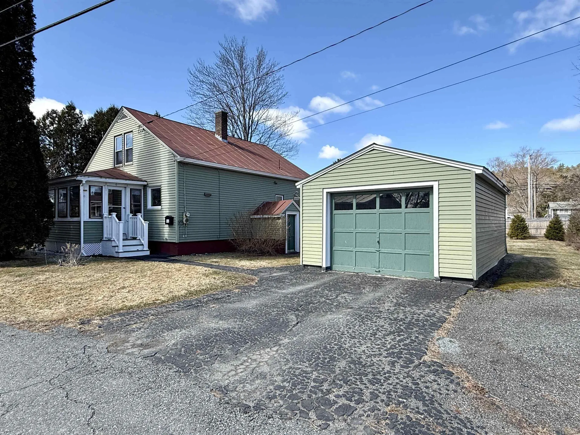 6 Demers Avenue Hartford VT 05001-1602