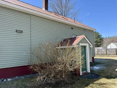 6 Demers Avenue Hartford VT 05001-1602