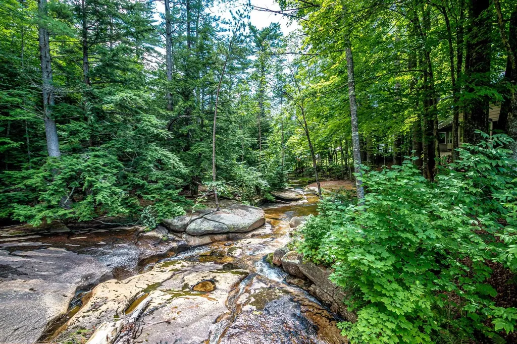 689 Kearsarge Road Conway NH 03860