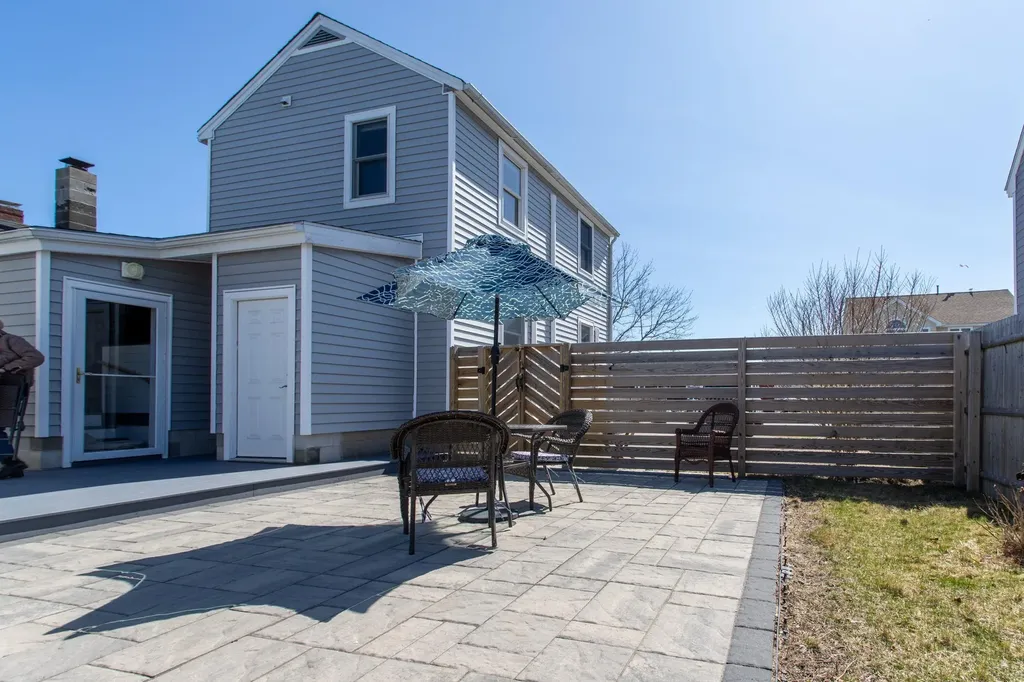 9 Tyngsboro Street Seabrook NH 03874