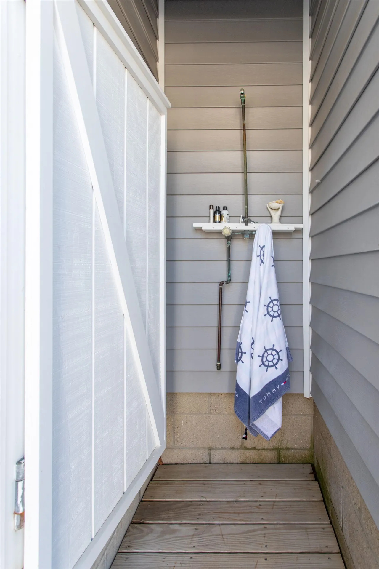 9 Tyngsboro Street Seabrook NH 03874