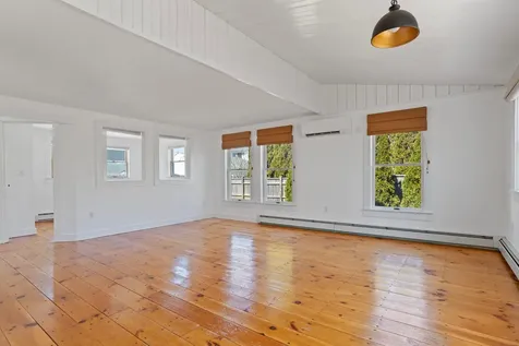 9 Tyngsboro Street Seabrook NH 03874