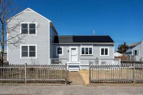 9 Tyngsboro Street Seabrook NH 03874