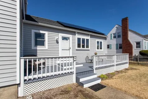 9 Tyngsboro Street Seabrook NH 03874