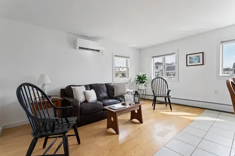 9 Tyngsboro Street Seabrook NH 03874