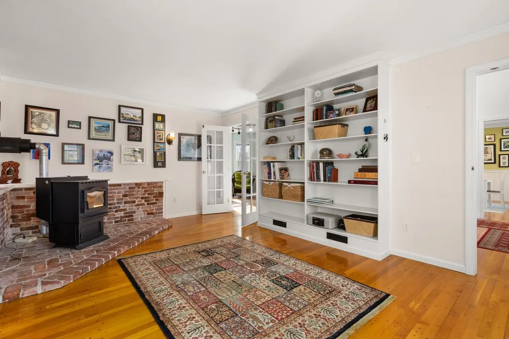 110 Sky View Drive Pelham NH 03076