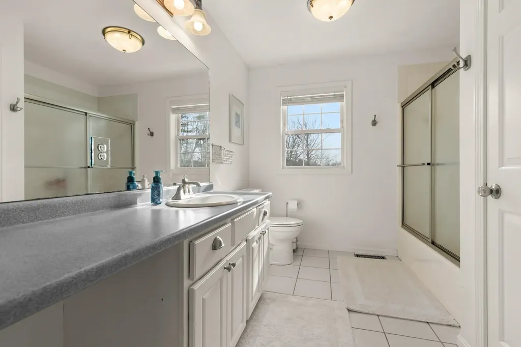 110 Sky View Drive Pelham NH 03076