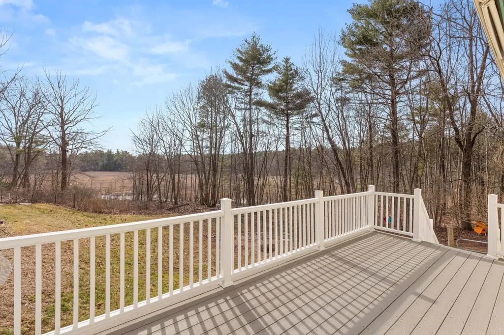 110 Sky View Drive Pelham NH 03076