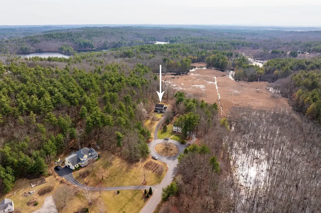 110 Sky View Drive Pelham NH 03076