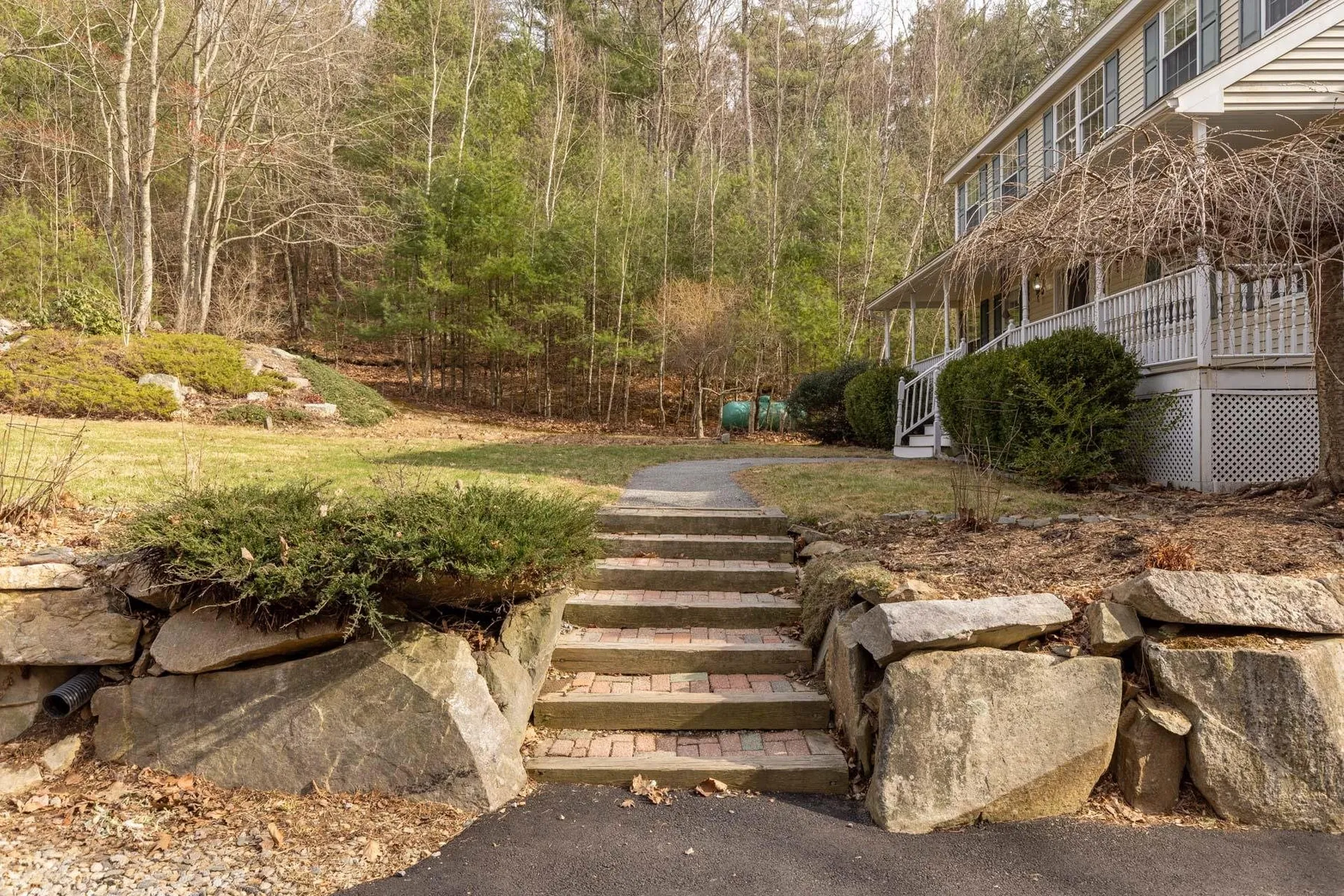 110 Sky View Drive Pelham NH 03076