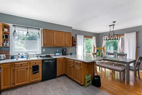 10 Ethan Allen Highway Georgia VT 05468