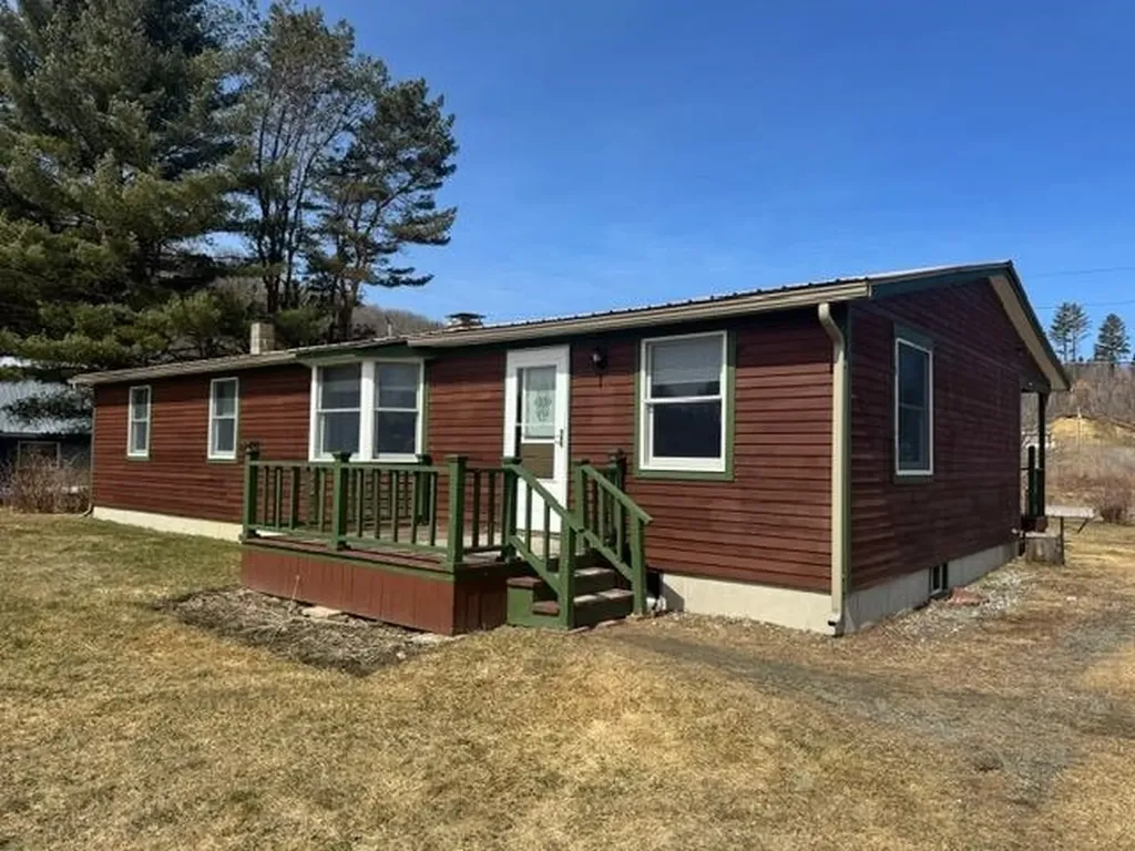 76 Woodbury Lane Lyndon VT 05851