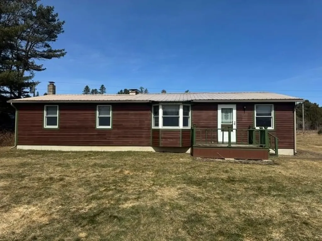 76 Woodbury Lane Lyndon VT 05851