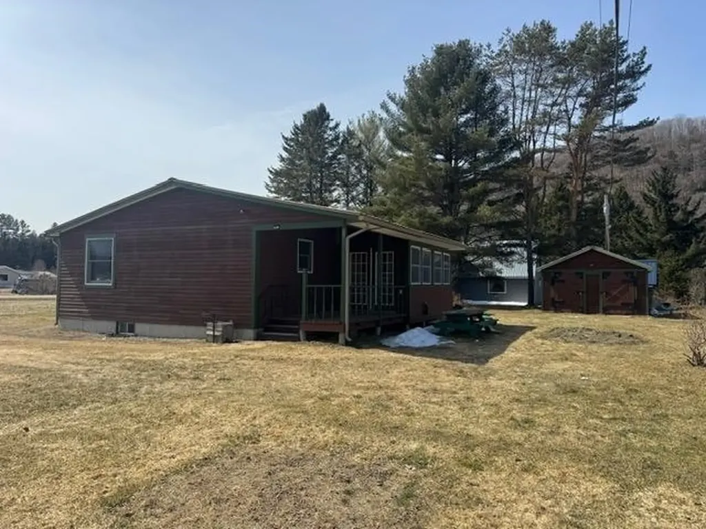 76 Woodbury Lane Lyndon VT 05851