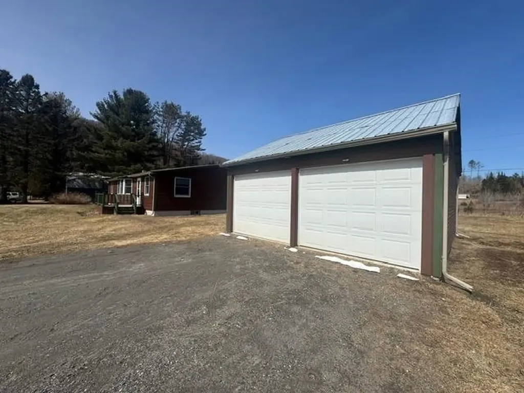 76 Woodbury Lane Lyndon VT 05851