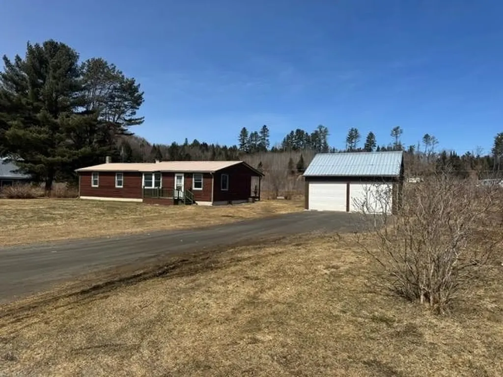 76 Woodbury Lane Lyndon VT 05851