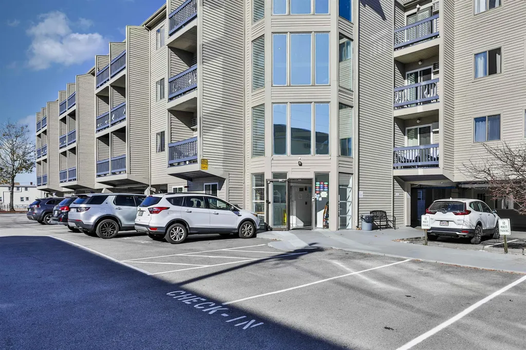 32 Ashworth Avenue Hampton NH 03842