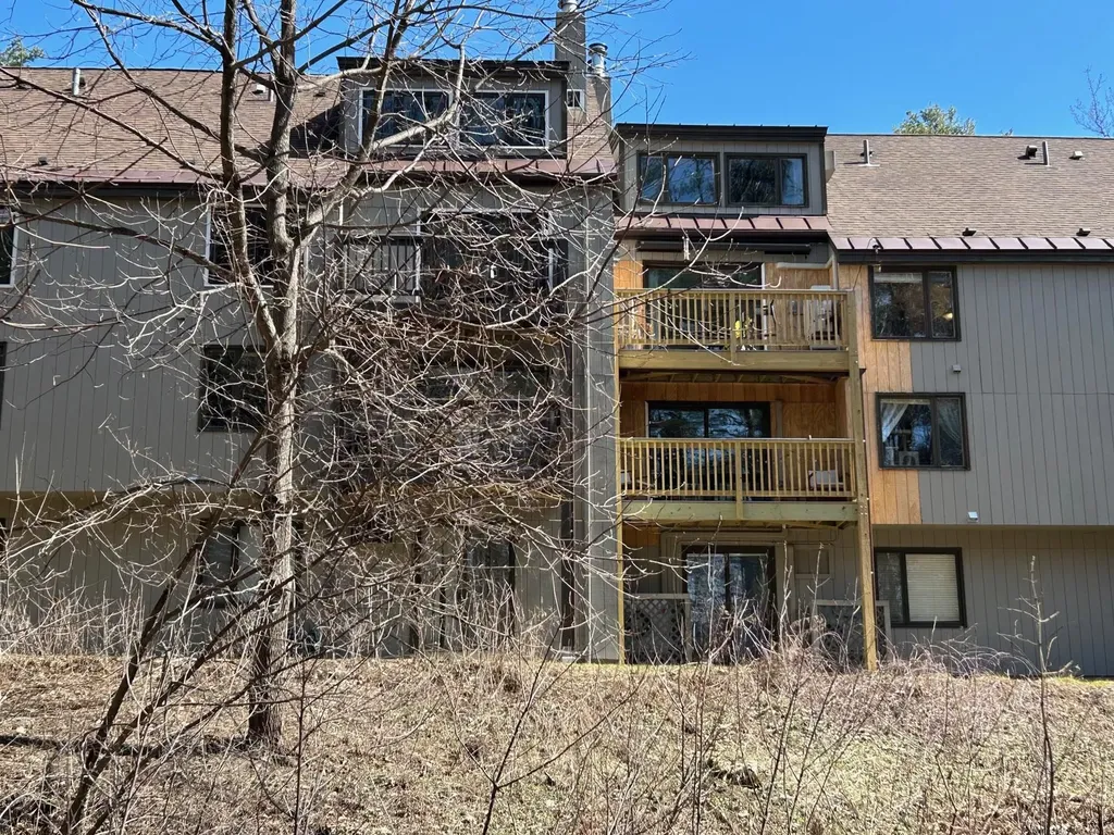 105 Brook Hollow Hanover NH 03755