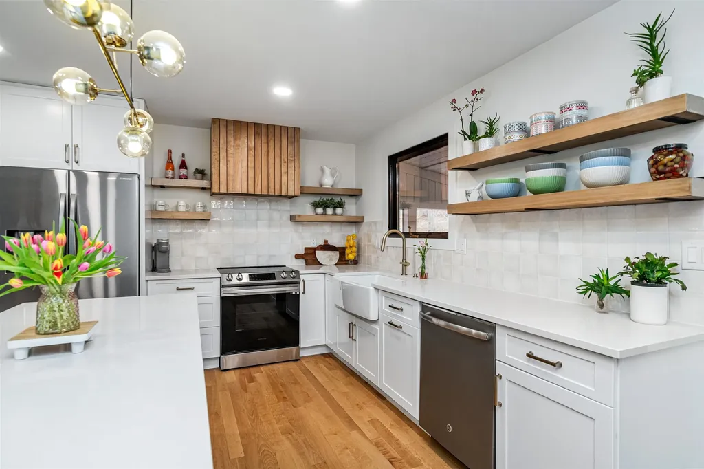 22 Greenbriar Drive Essex VT 05452