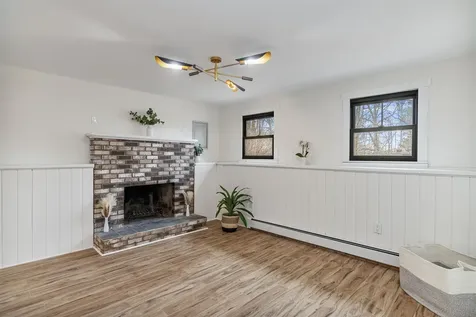 22 Greenbriar Drive Essex VT 05452