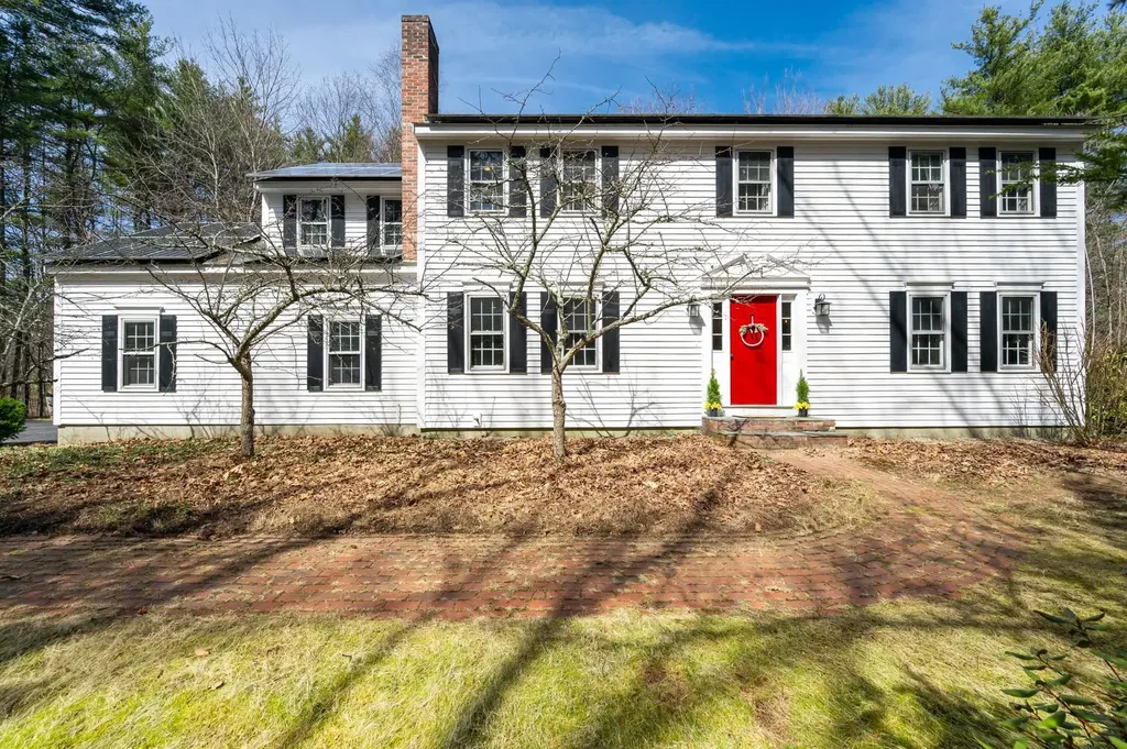 154 Witches Spring Road Hollis NH 03049