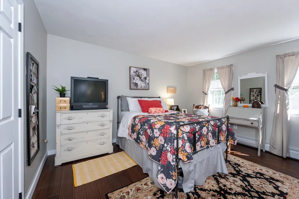 154 Witches Spring Road Hollis NH 03049