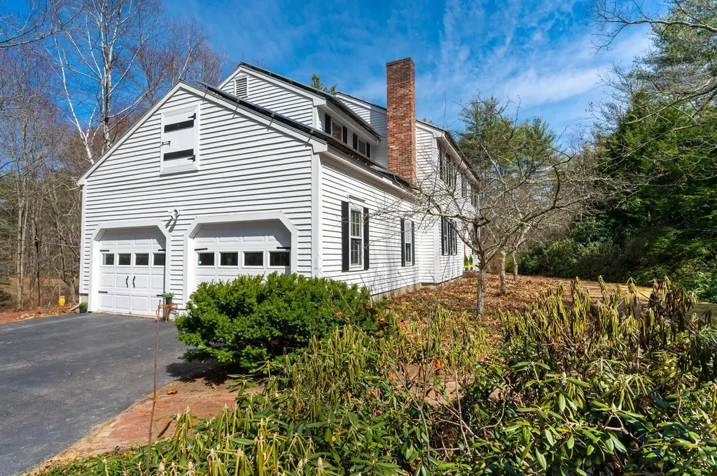 154 Witches Spring Road Hollis NH 03049