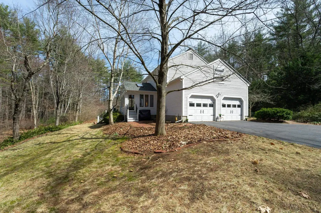 154 Witches Spring Road Hollis NH 03049