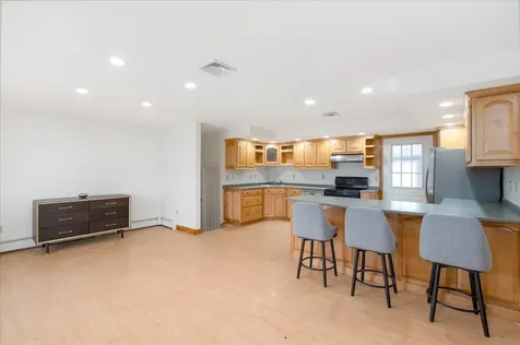 66 Coakley Road Portsmouth NH 03801