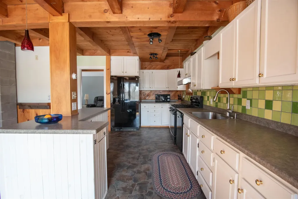 86 Prospect Hill Road Sunapee NH 03782