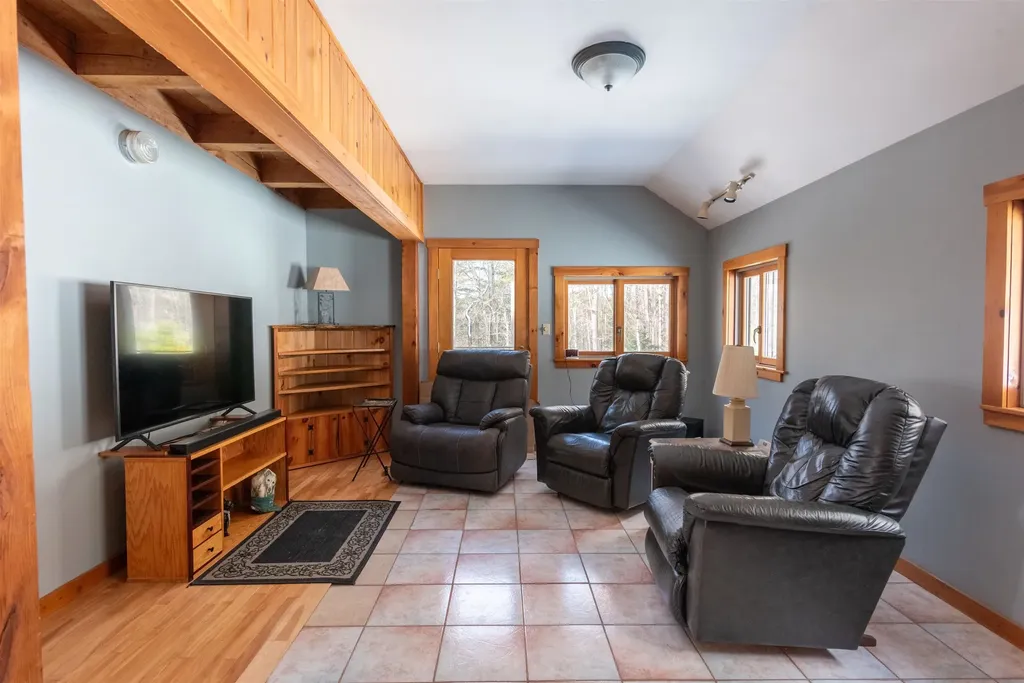 86 Prospect Hill Road Sunapee NH 03782