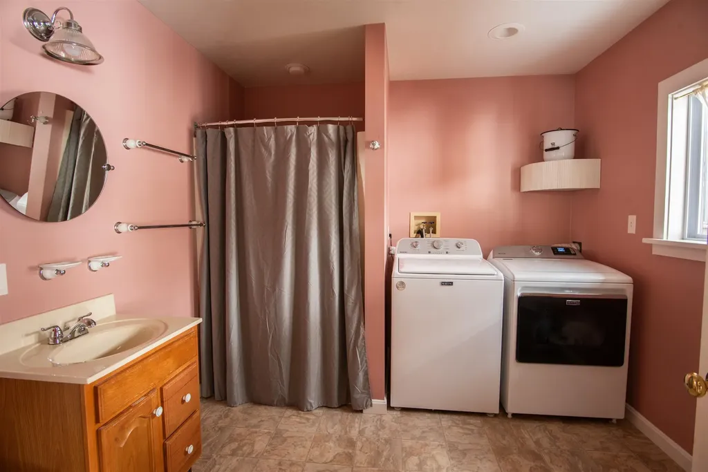 86 Prospect Hill Road Sunapee NH 03782