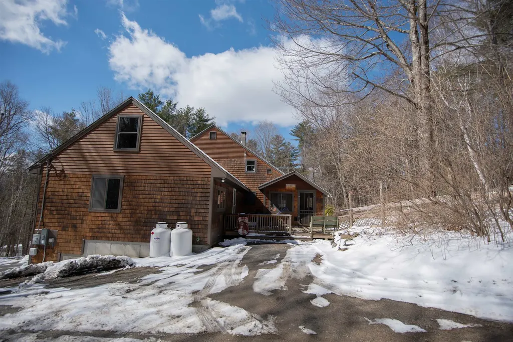 86 Prospect Hill Road Sunapee NH 03782
