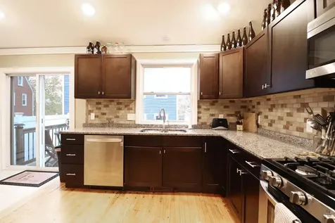 12 Woodbury Avenue Portsmouth NH 03801