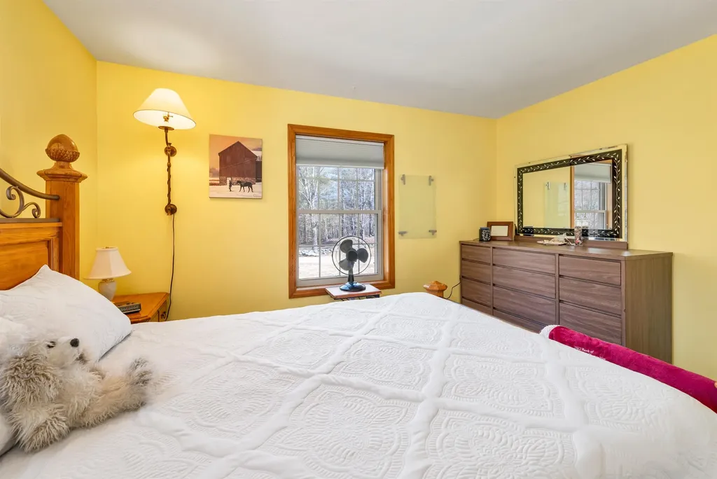 17 Ingalls Road Pittsfield NH 03263