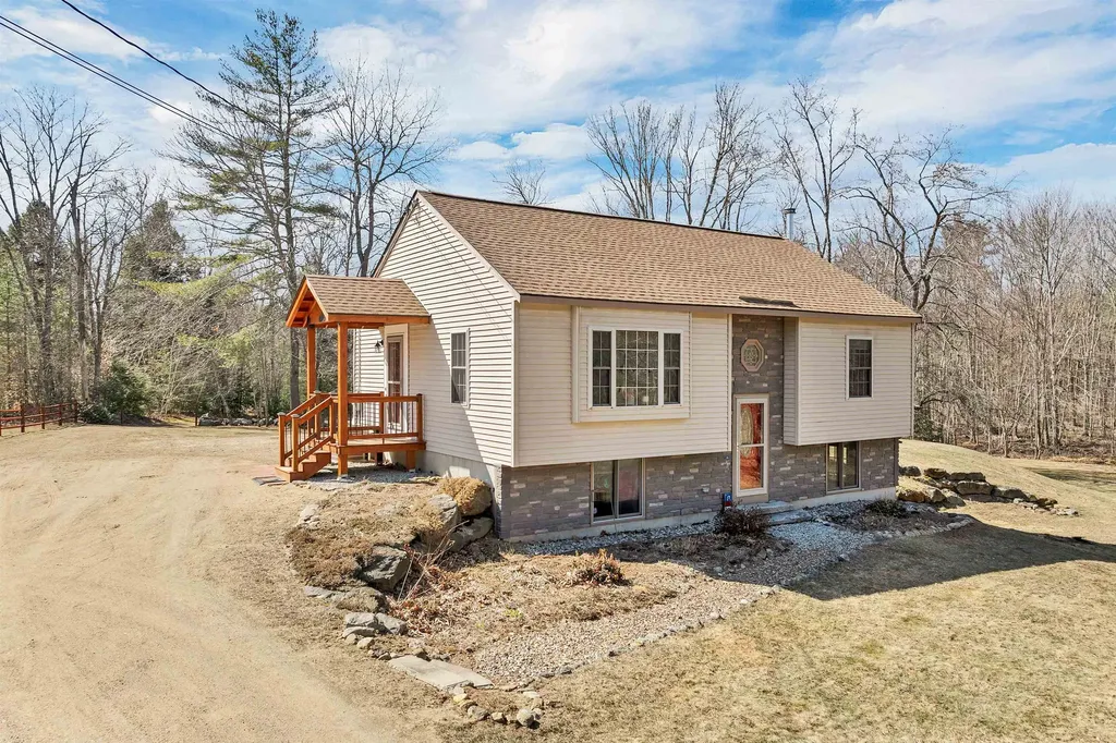 17 Ingalls Road Pittsfield NH 03263