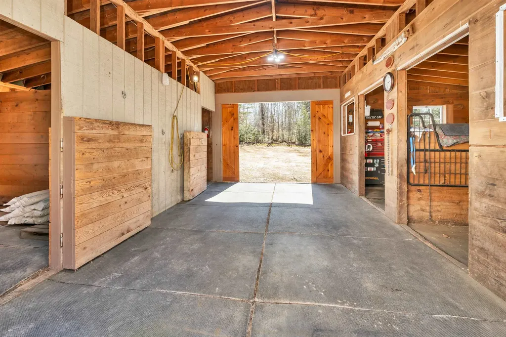 17 Ingalls Road Pittsfield NH 03263