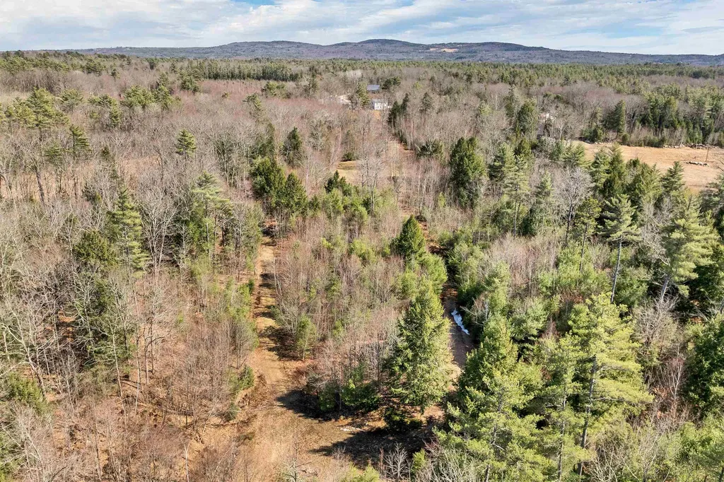 17 Ingalls Road Pittsfield NH 03263