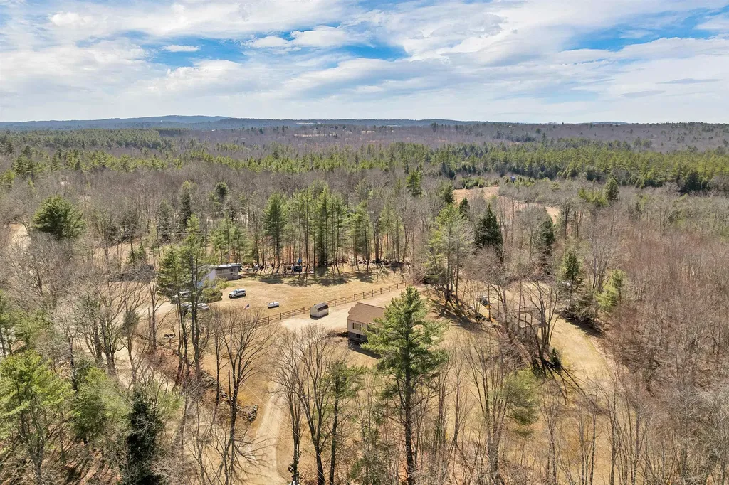 17 Ingalls Road Pittsfield NH 03263