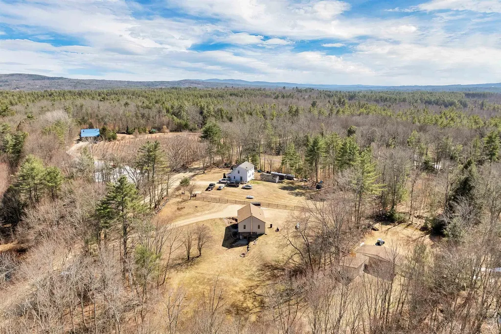 17 Ingalls Road Pittsfield NH 03263