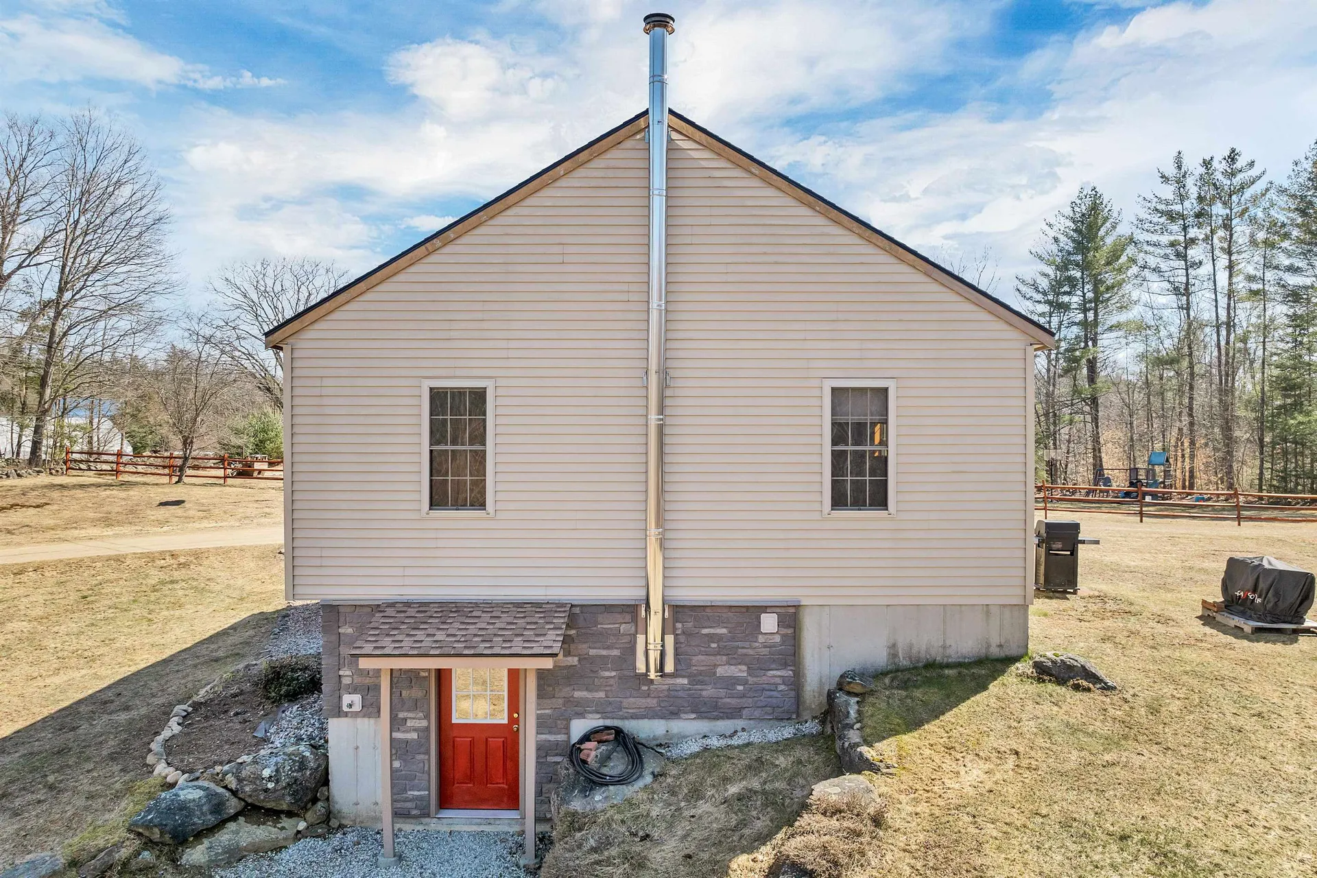 17 Ingalls Road Pittsfield NH 03263