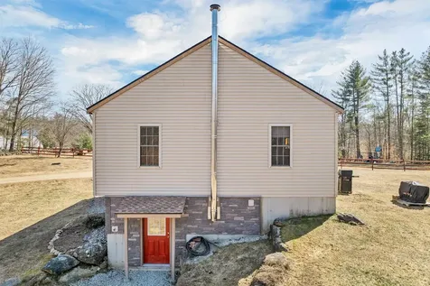 17 Ingalls Road Pittsfield NH 03263
